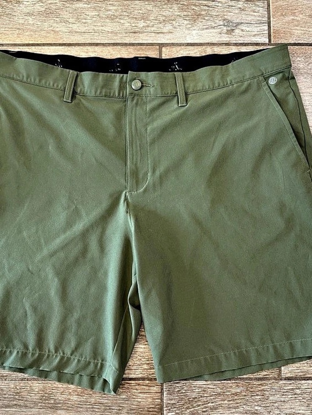 adidas Men's Flat Front Shorts in Green Size 40 Like New